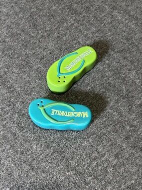 Margaritaville Flip Flop Salt & Pepper Shakers Set Ceramic Tropical Kitchen